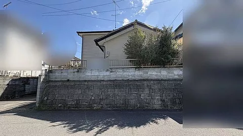 Used single-family home Wakabadai 1-chome, land included house