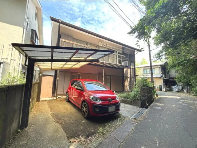 *3DK + 3LDK *2 car spaces *ample storage *15 minutes to Kitakurihama Station*
