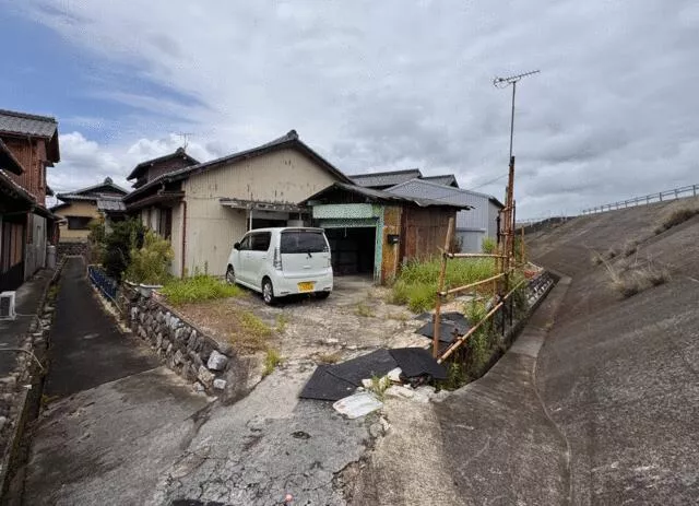 Mie County, Kawagoe Town, Oaza Kamesu Shinden (Ise Asahi Station) Single-story building 2DK