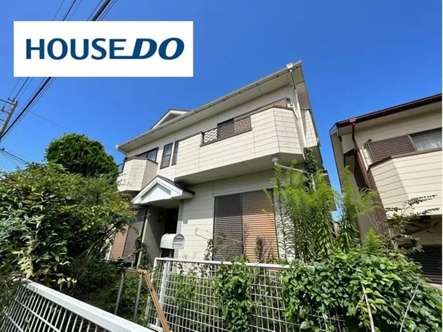 4LDK with storage in all rooms, excellent storage capacity, with walk-in closet, good sunlight exposure on the southeast road