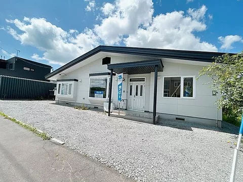 Used single-family home in Asahikawa City, Chuwa 8-jo 6-chome
