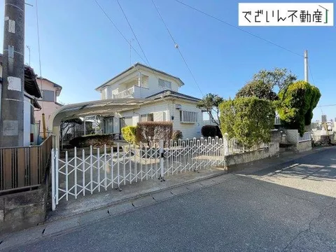 / Floor plan designed with all rooms facing south / Bright home ■ Spacious location ■ Good ventilation