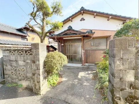 ● Used house in Omachimachi, Kishima-gun, Saga Prefecture! ● Current condition delivery! ● Parking for more than 3 cars is possible!
