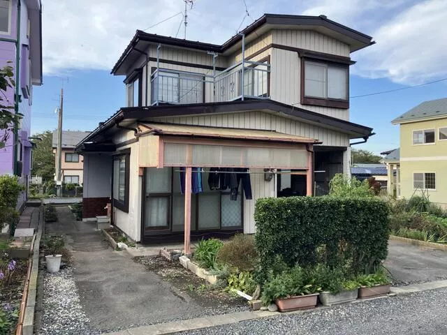 Hachinohe-shi, Hachinohe Oaza-Samemachi Aza-Nishikozawa (Shark station) 2F 5DK

2,800,000 yen