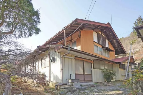 Otsuki-shi, Hatsukari-cho, Naka-Hatsukari (Hatsukari station) 2F 6K

2,000,000 yen