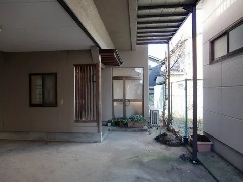 12 million yen, Oshino 4 (Oshino Station)
