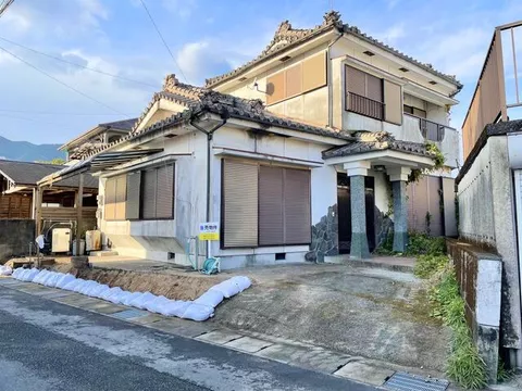 Kagoshima city, Kagoshima prefecture, Japan (Kiiru Sezukushimachi (Sezukushimachi station)) 2F 5DK

2.2 million yen