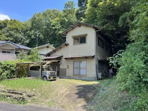 Yufu-shi, Yufu Hasama-cho Takasaki (Garai station) 2F 4DK

4,800,000 yen