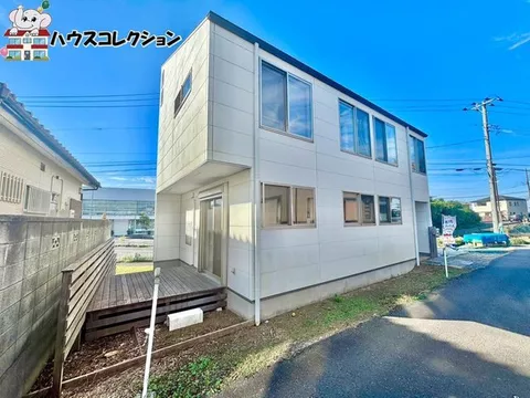 About a 14-minute walk from the first train station, convenient for commuting while sitting, great view from the rooftop balcony. - Image 2