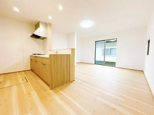 [Open House] Renovated interior and exterior / Move-in available within the year / Single-story / Seismic construction / Water facilities replaced