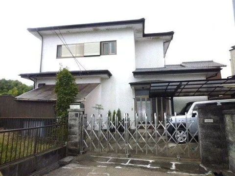 Many renovation histories, well-maintained!! Suitable as a home or for investment!!