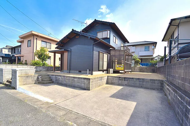 Used single-family home, 4 minutes on foot to Nagato-Motoyama Station, JR Onoda Line