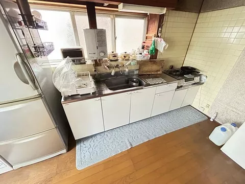 Elementary school within a 10-minute walk, low surrounding traffic volume, Japanese-style room, land over 50 tsubo - Image 2