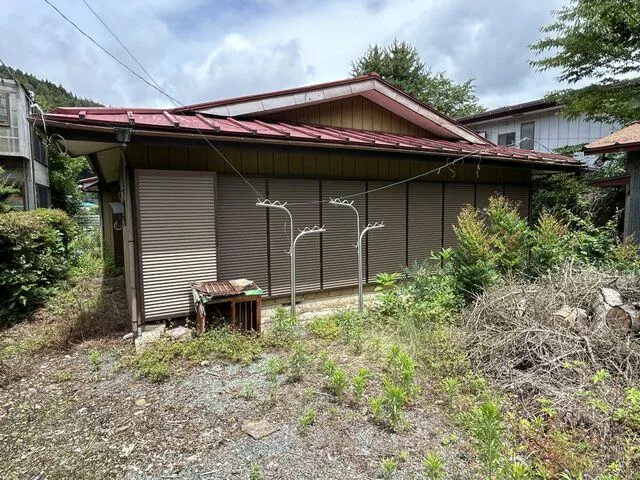 8 minutes by bus from JR Hachiko Line "Hakonegazaki" Station, 5 minutes on foot to Yakushimae