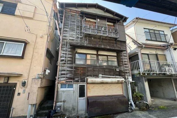 Atami City Sakuramachi (Kaminomiya Station) 3-story building 6K