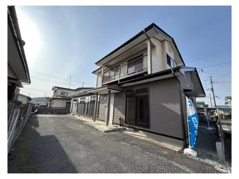 [Open House Held] [Interior and Exterior Renovated] [New Water Facilities Replaced] Width of the front road