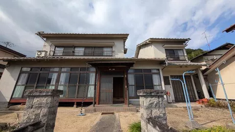 Kasaoka City, Ōshima Naka (Satosho Station) 2-story building 6LDK