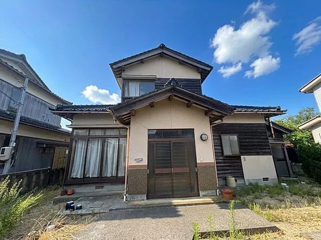 Used single-family home with 5DK where you can live freely near the sea and nature, Takamatsu, Kahoku City, Ishikawa Prefecture