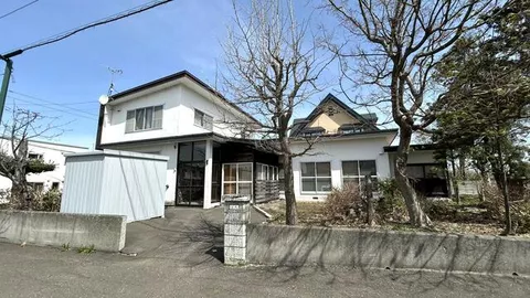 Iwamizawa City, Shijōhigashi 17-chome (Iwamizawa Station) 2-story building 6LDK