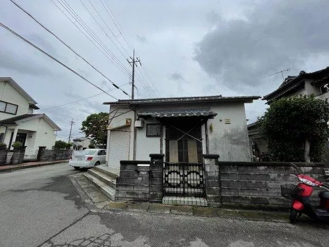 Higashi Kokubun (Shimoiisaka Station) 3.5 million yen