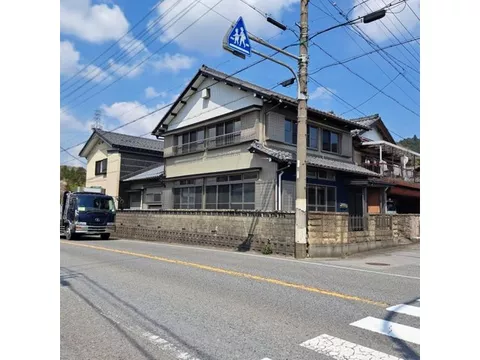◇All electric◇Parking for 2 cars available◇Partially renovated interior (walls, water areas, all rooms)