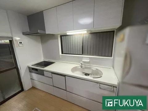 First, it's okay to just request information! Experience the lifestyle unique to a house with a garden!