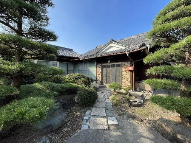 Shikokuchuo-shi, Doi-cho, Kitano (Sekikawa Sta.) Single story house, 7DK

4,600,000 yen