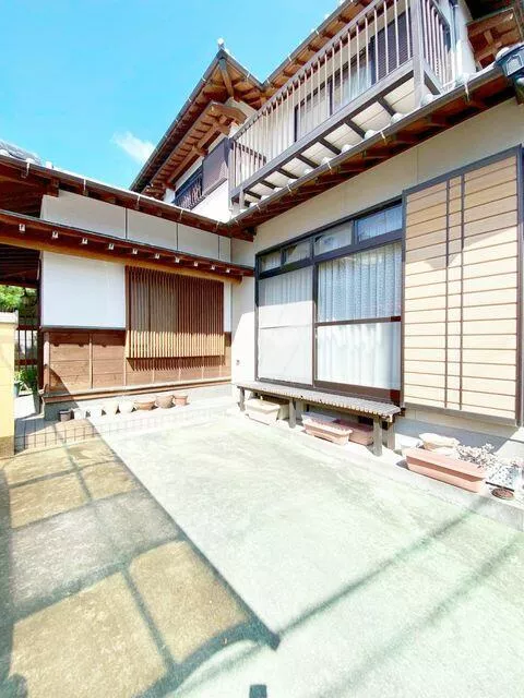 Saga City Morotomi Town Oaza Tokutomi 2-story 6DK
