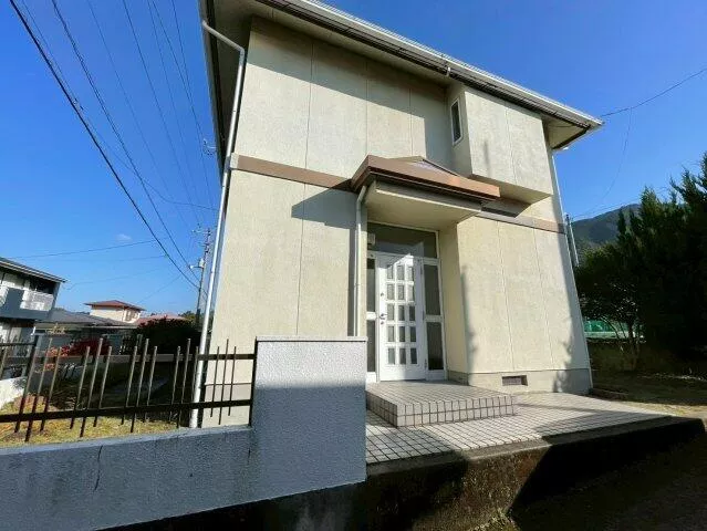 Niihama City, Hagiu (Nakahagi Station) 2-story 3LDK