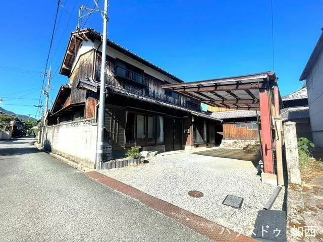 Taka District, Taka Town, Nakaku Kajiya (Hon Kuroda Station) 2-story building 7DK