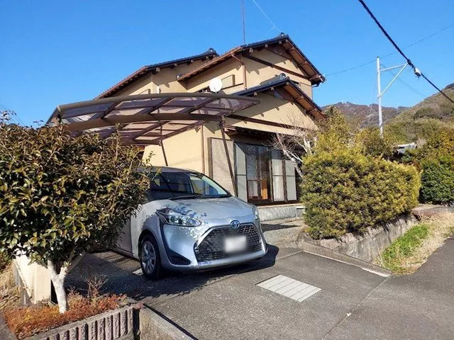 ◇Approximately 27 years old and a beautiful home! 5LDK + 2N!