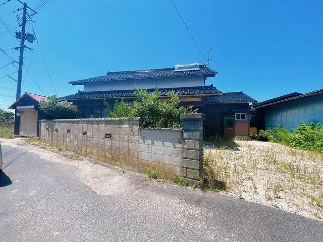 Yasugi City, Akae Town (Arashima Station) Single-story building 6DK