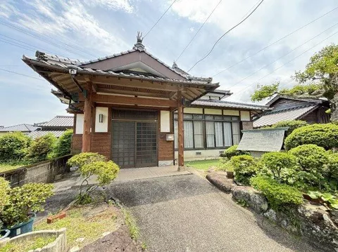 Amakusa City, Ariake Town, Suko (Mikado Station) 2-story building 6DK