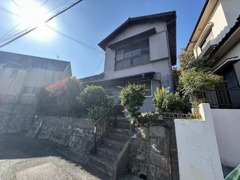 Makiyama 4-chome, Tobata-ku, Kitakyushu City (Tobata Station) 2-story building 5SDK