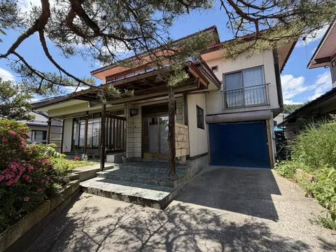 Nanyo City Miyauchi (Miyauchi Station) 2-story 7DK