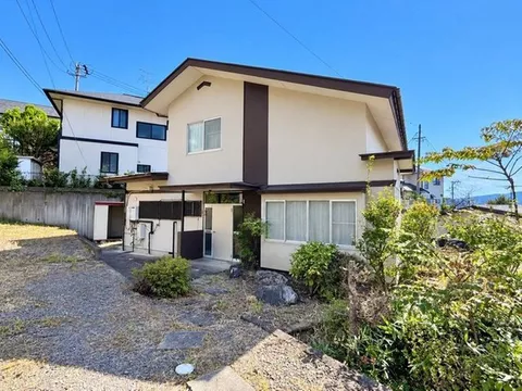 A two-story house built on approximately 117 tsubo♪