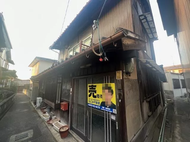 2F 7DK in Wadahama, Toyohama-cho, Kannonji-shi, Kanonji

330,000 yen