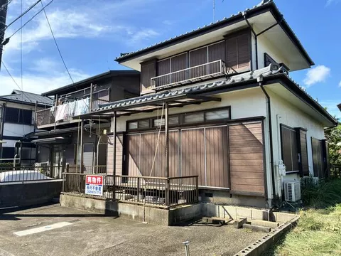Ushiku City Kariya Town 4-chome (Ushiku Station) Two-story building 4LDK