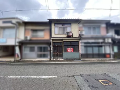 [Used Detached House] A property in Toyooka City, Jonan Town with a rich surrounding environment and a great location!