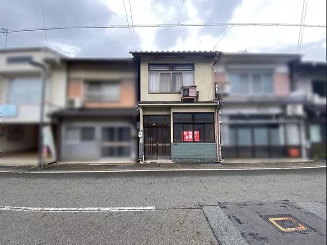 [Used Detached House] A property in Toyooka City, Jonan Town with a rich surrounding environment and a great location!