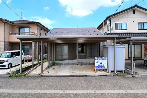 Used single-family home in Yamamuro Araya, Toyama City