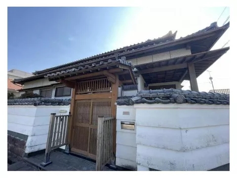 12 million yen, Kaji-cho (Kaji Station)