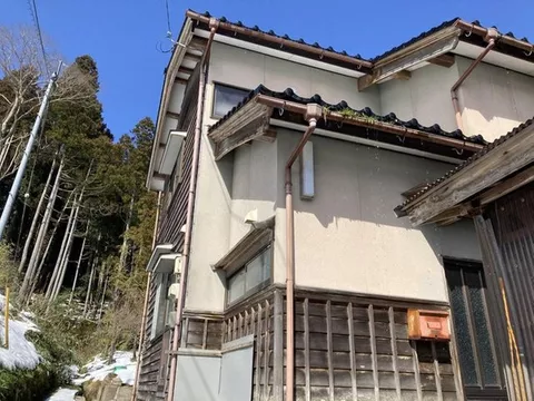 Noto Besshita (Noto Besshita Station) 500,000 yen