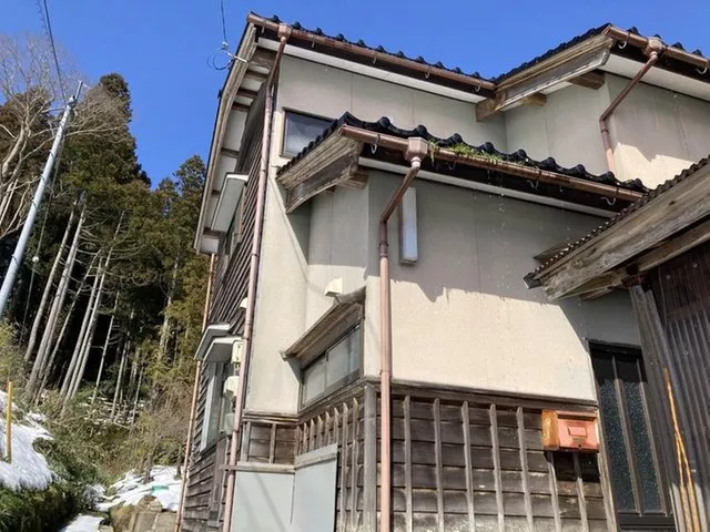 Noto Besshita (Noto Besshita Station) 500,000 yen