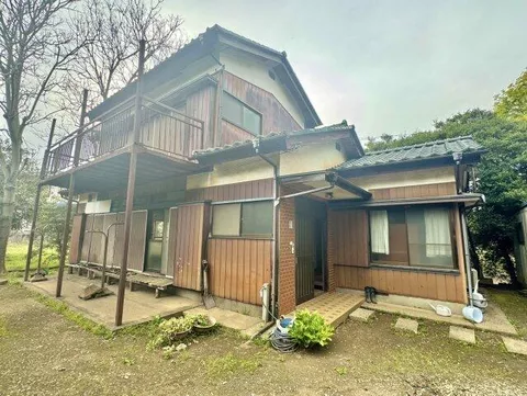 Ushiku City, Okami Town (Hitachinoushiku Station) 2-story building 6DK