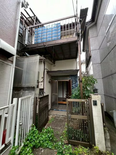 Higashi Kurume City Kaneyama Town 1-chome (Higashi Kurume Station) 2-story building 3K