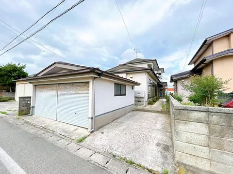 [Open House] Current sale until August 5 / Move-in available within the year / Parking for 3 cars available