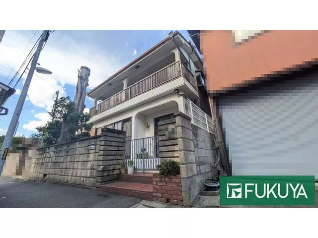 ◆Approximately 57 tsubo of land with 7DK◆Spacious enough for two households◆Large capacity, attic storage available
