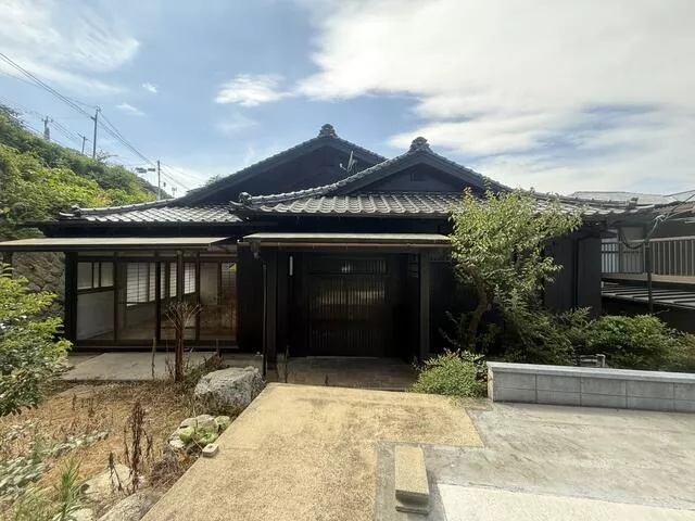Kitakyushu City, Moji Ward, Shiroyama Town (Moji Station), 1-story, 4LDK