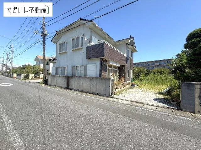 A large 7LDK home that is also great for big families♪ Land 82 tsubo ■ Plenty of shopping facilities nearby
